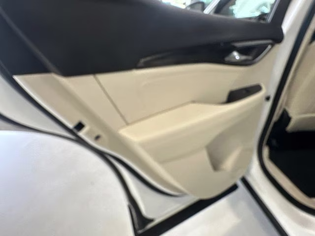 2022 Summit White Buick Envision Preferred FWD SUV
