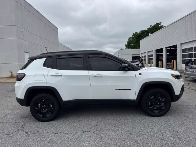 2023 Bright White Clearcoat Jeep Compass Trailhawk 4X4 SUV