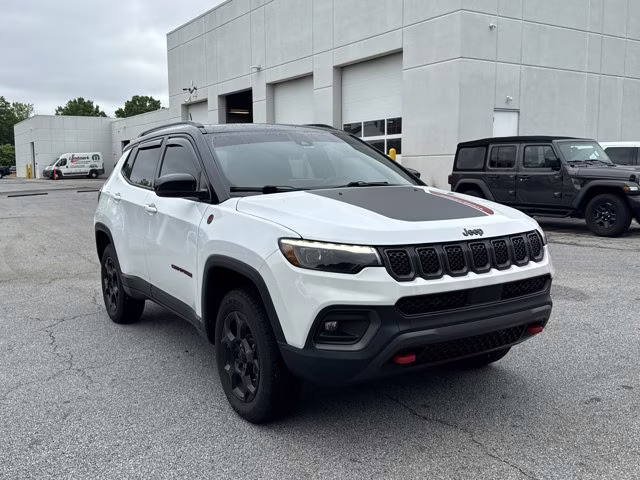 2023 Bright White Clearcoat Jeep Compass Trailhawk 4X4 SUV