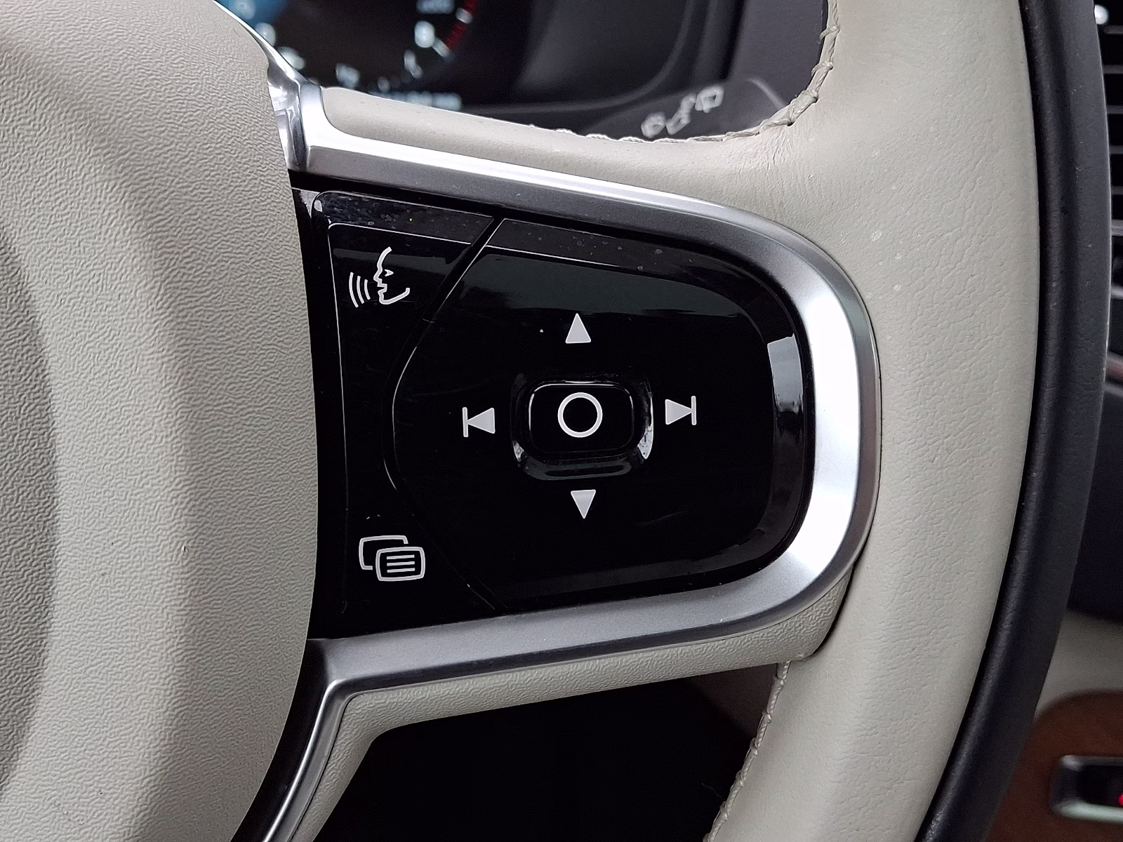 2019 Osmium Grey Metallic - 714 Volvo XC90 T6 Inscription AWD
