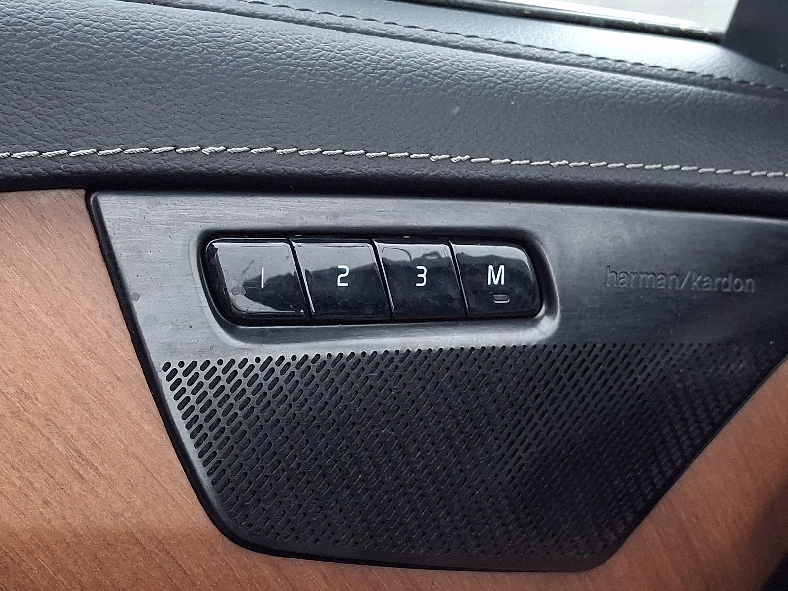 2019 Osmium Grey Metallic - 714 Volvo XC90 T6 Inscription AWD