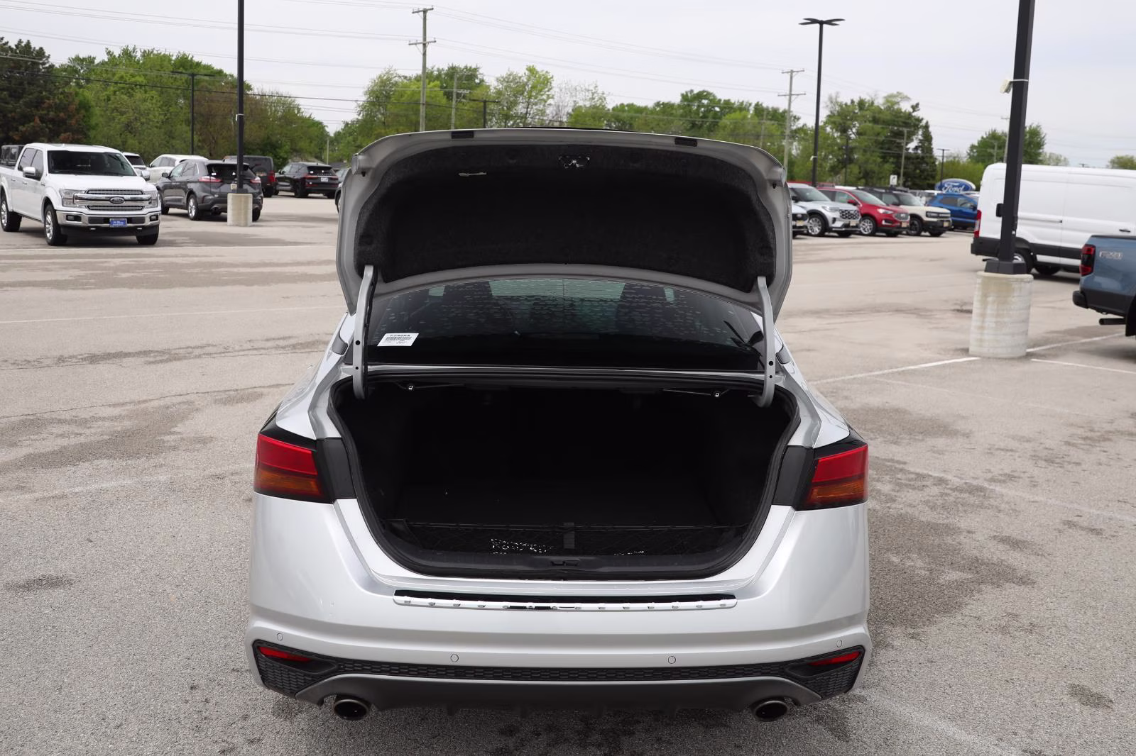 2020 Brilliant Silver Metallic Nissan Altima 2.5 SR FWD Sedan