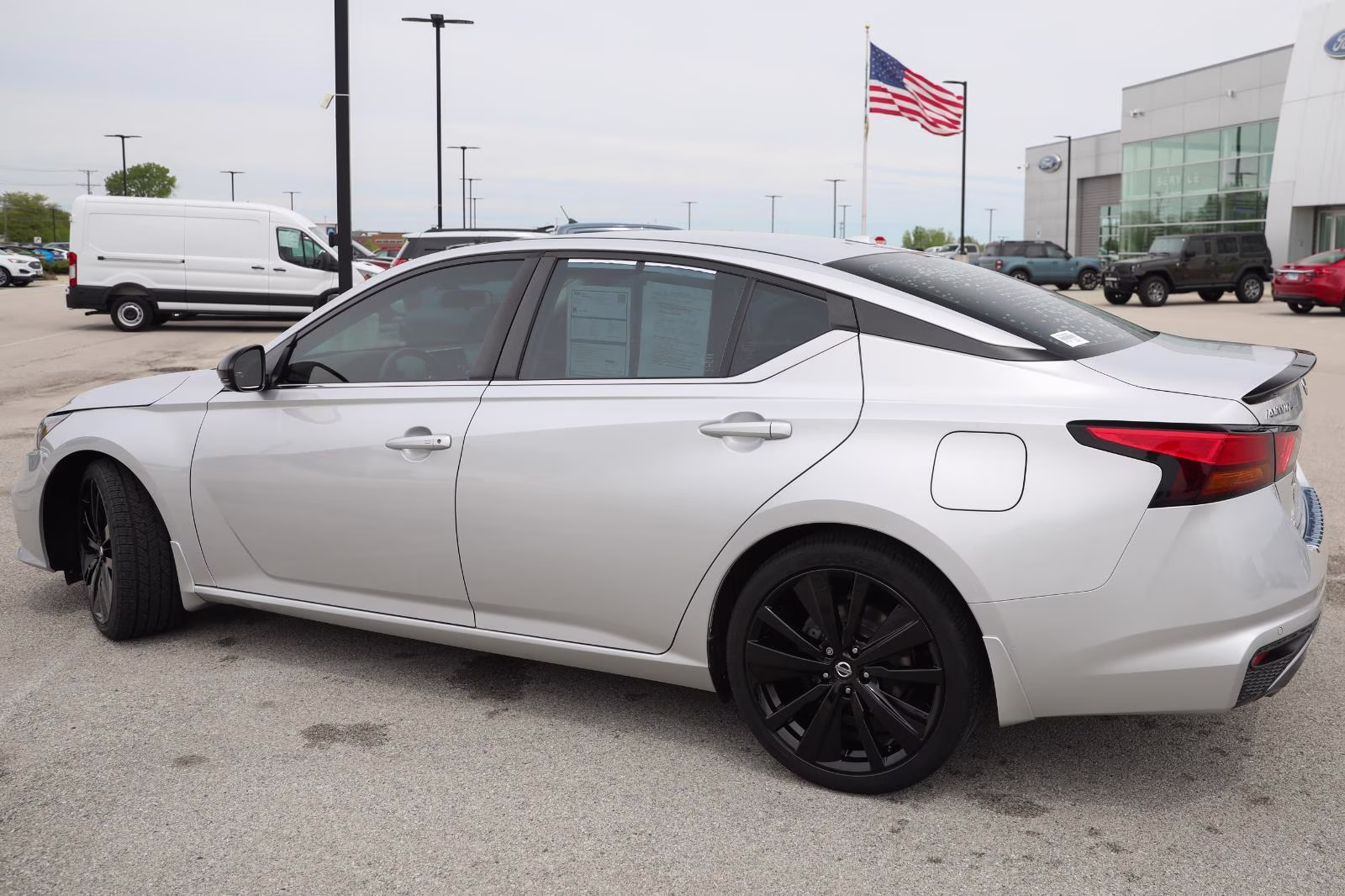 2020 Brilliant Silver Metallic Nissan Altima 2.5 SR FWD Sedan