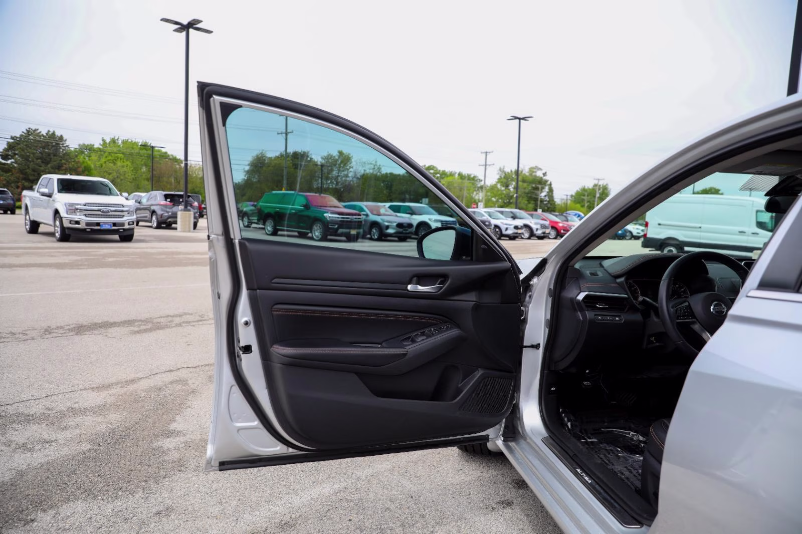 2020 Brilliant Silver Metallic Nissan Altima 2.5 SR FWD Sedan