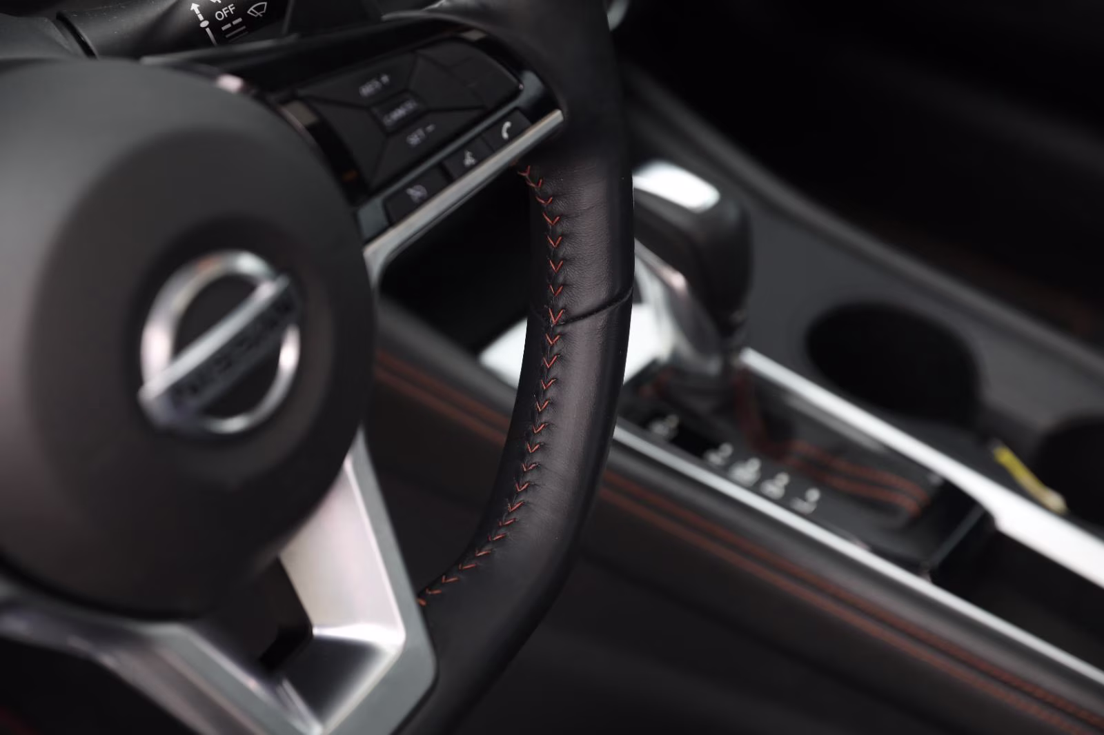 2020 Brilliant Silver Metallic Nissan Altima 2.5 SR FWD Sedan