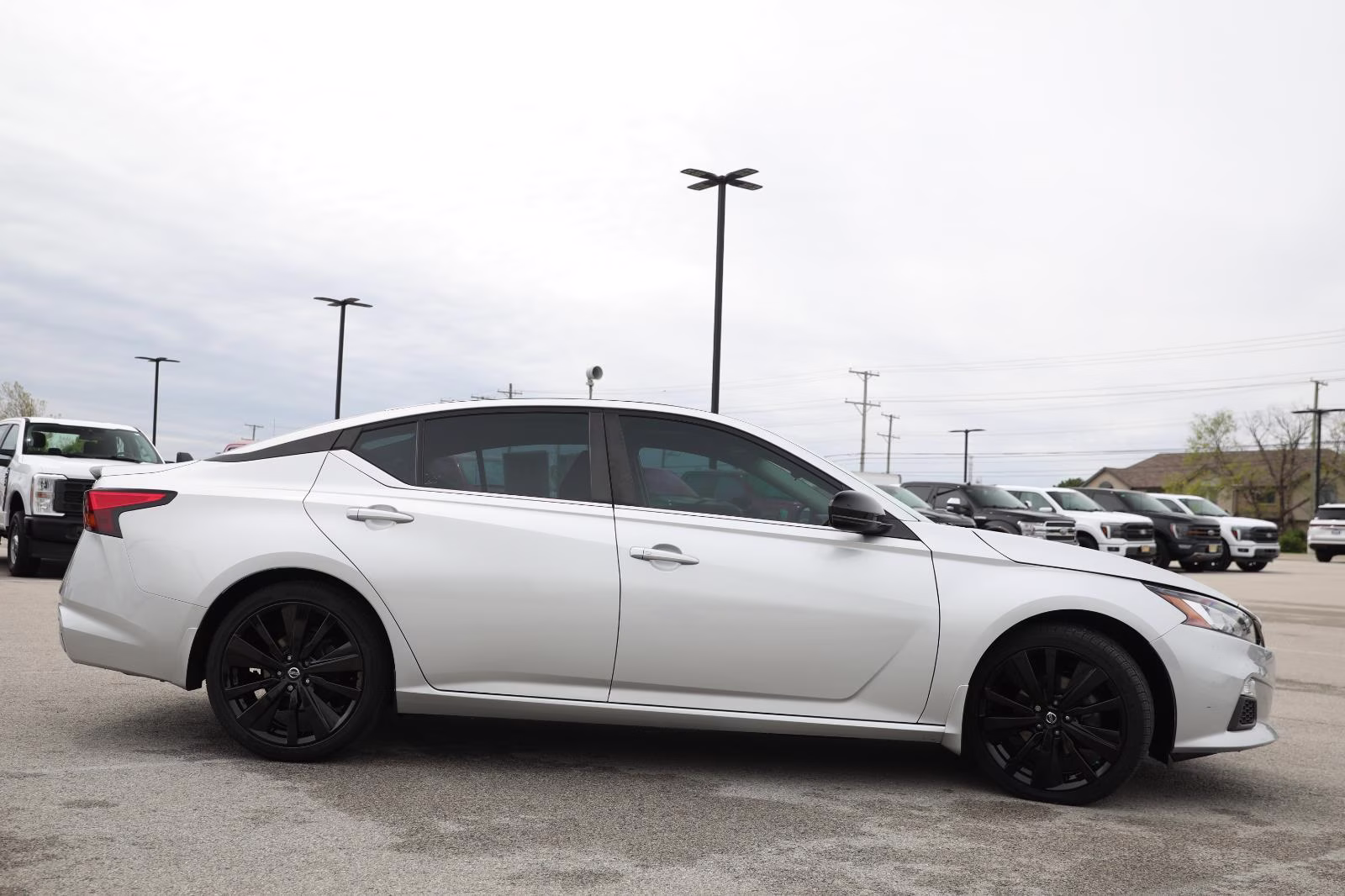 2020 Brilliant Silver Metallic Nissan Altima 2.5 SR FWD Sedan