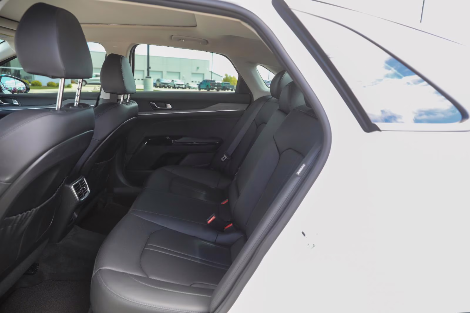 2025 Snow White Pearl Kia K5 EX FWD Sedan