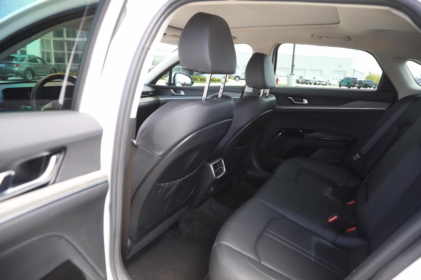 2025 Snow White Pearl Kia K5 EX FWD Sedan