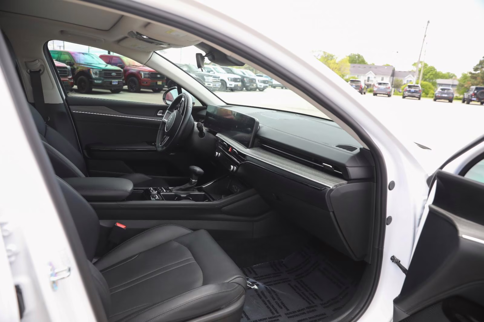 2025 Snow White Pearl Kia K5 EX FWD Sedan