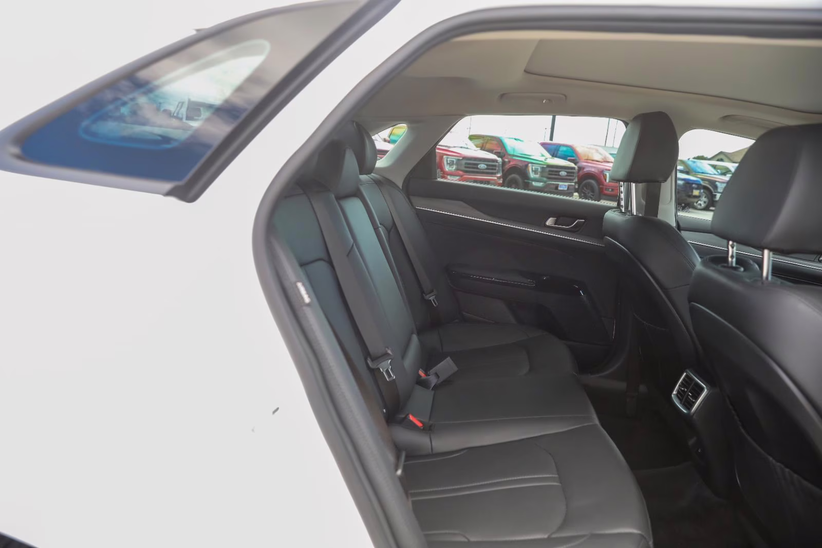 2025 Snow White Pearl Kia K5 EX FWD Sedan