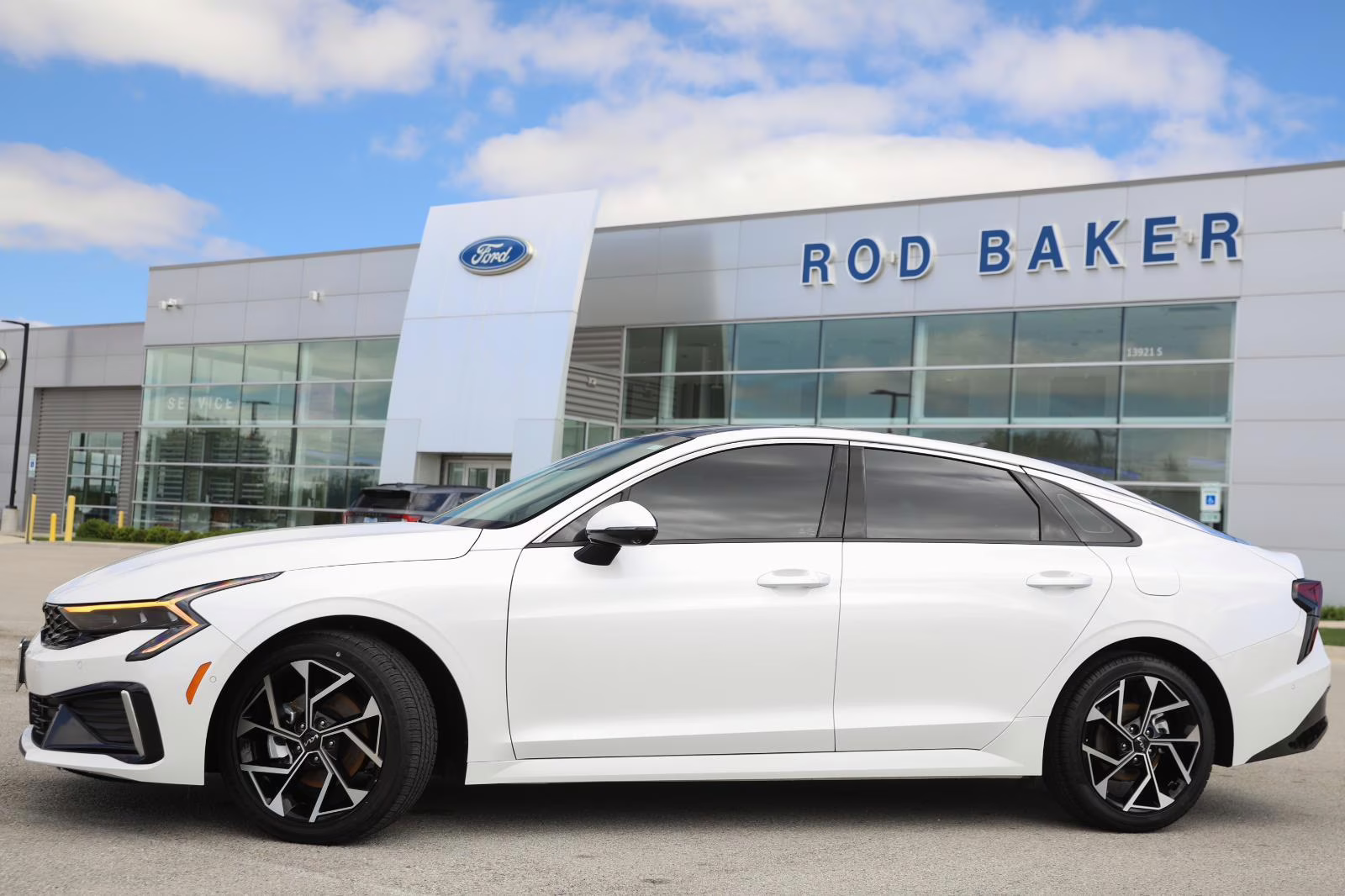 2025 Snow White Pearl Kia K5 EX FWD Sedan