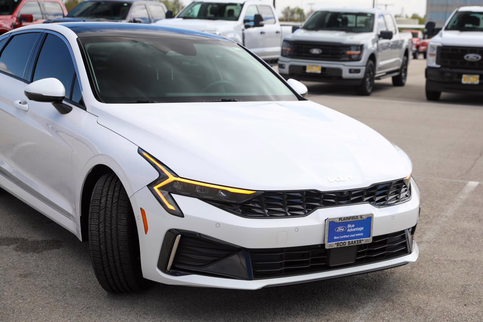 2025 Snow White Pearl Kia K5 EX FWD Sedan