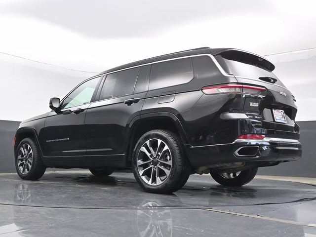 2021 Diamond Black Crystal Pearlcoat Jeep Grand Cherokee L Overland 4X4 SUV