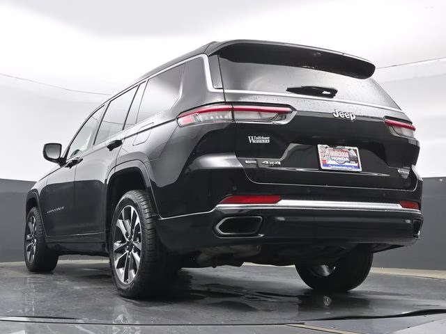 2021 Diamond Black Crystal Pearlcoat Jeep Grand Cherokee L Overland 4X4 SUV
