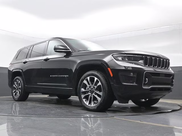 2021 Diamond Black Crystal Pearlcoat Jeep Grand Cherokee L Overland 4X4 SUV
