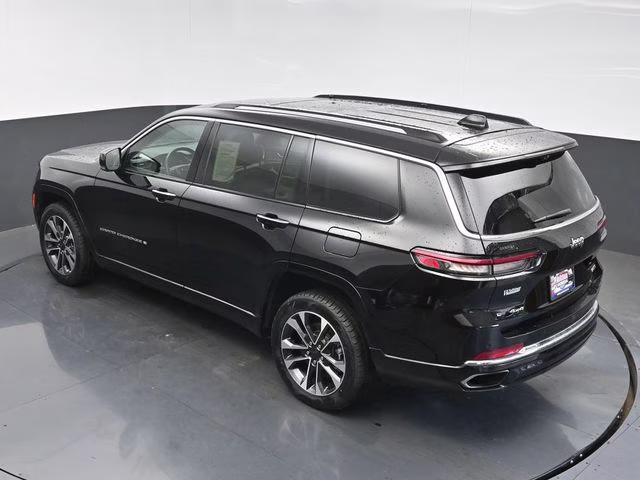 2021 Diamond Black Crystal Pearlcoat Jeep Grand Cherokee L Overland 4X4 SUV