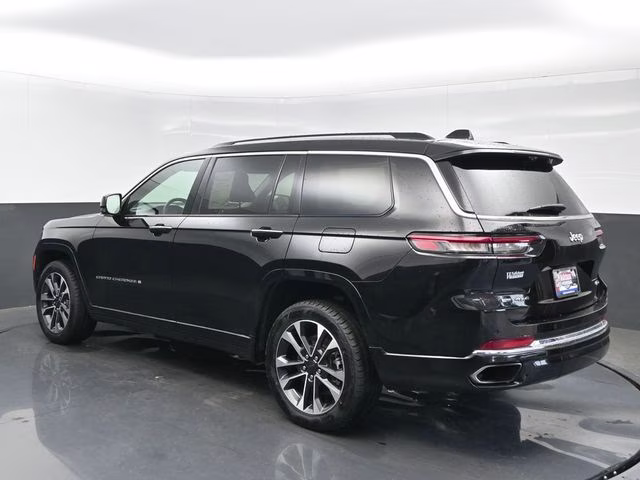 2021 Diamond Black Crystal Pearlcoat Jeep Grand Cherokee L Overland 4X4 SUV