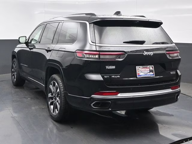 2021 Diamond Black Crystal Pearlcoat Jeep Grand Cherokee L Overland 4X4 SUV