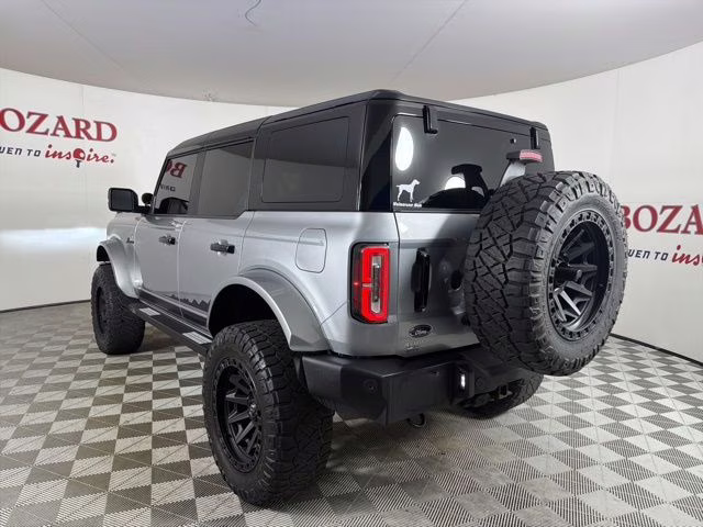 2022 Iconic Silver Metallic Ford Bronco Wildtrak 4X4 SUV