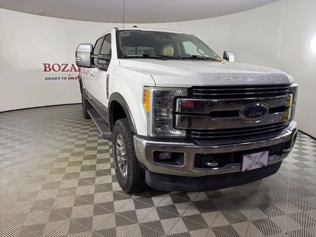 2017 Ford F-250 Lariat 4x4 Crew Cab 6-3/4' Box's photo
