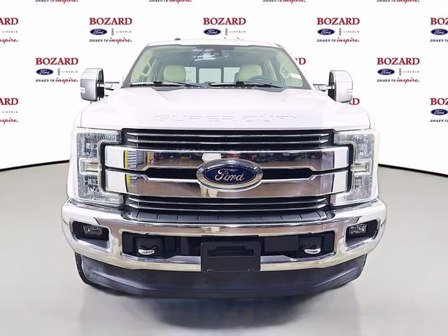 2017 White Platinum Ford Super Duty F-250 SRW Lariat 4X4 Truck