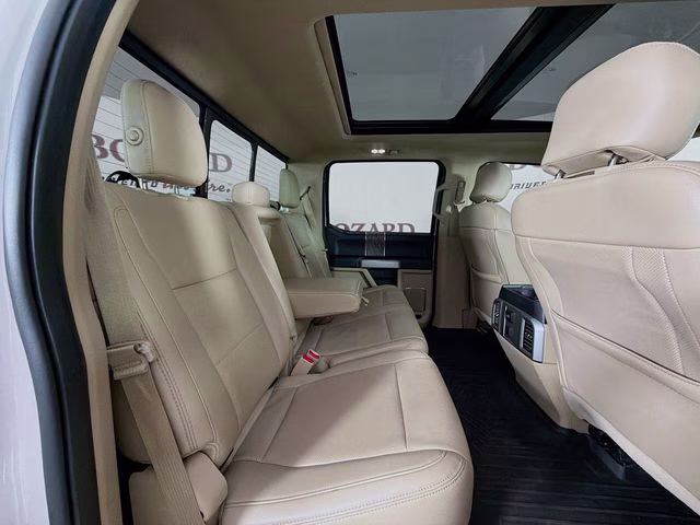 2017 White Platinum Ford Super Duty F-250 SRW Lariat 4X4 Truck