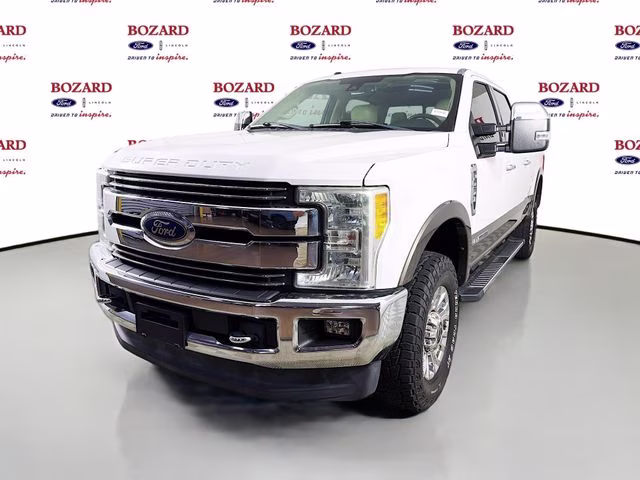 2017 White Platinum Ford Super Duty F-250 SRW Lariat 4X4 Truck