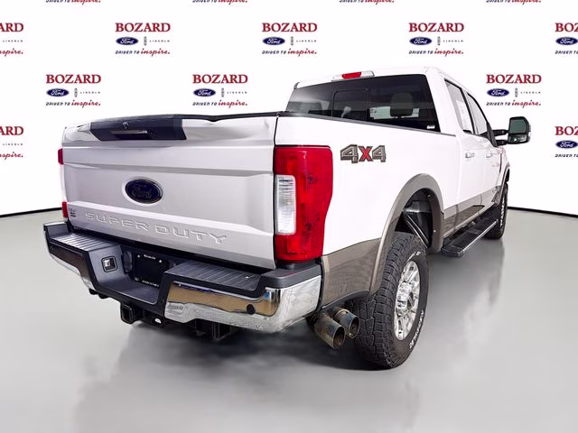 2017 White Platinum Ford Super Duty F-250 SRW Lariat 4X4 Truck