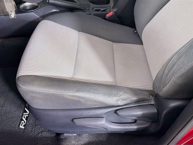 2014 Barcelona Red Metallic Toyota RAV4 LE FWD SUV