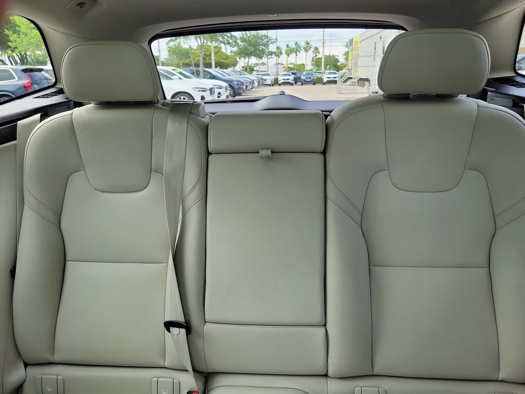 2025 Denim Blue Metallic Volvo XC60 Core AWD SUV
