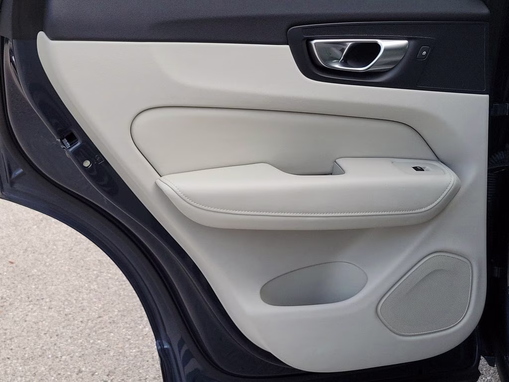 2025 Denim Blue Metallic Volvo XC60 Core AWD SUV