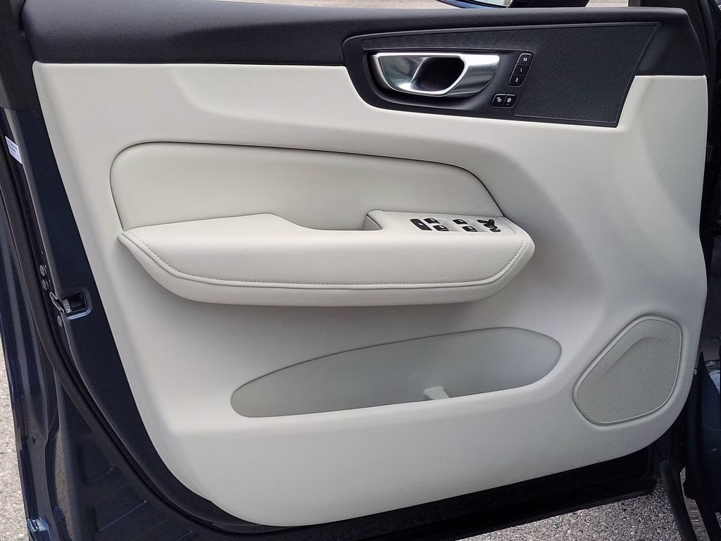 2025 Denim Blue Metallic Volvo XC60 Core AWD SUV