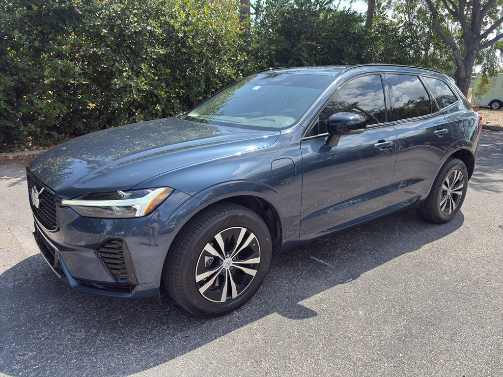 2025 Denim Blue Metallic Volvo XC60 Core AWD SUV