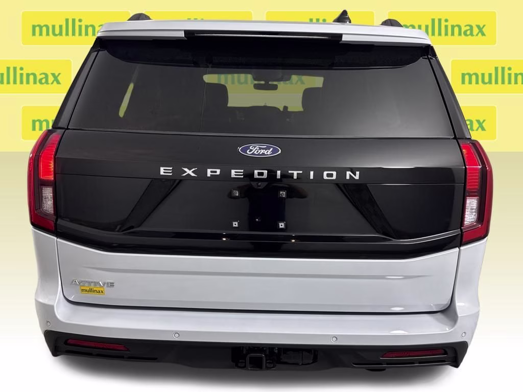 2026 Space Silver Metallic Ford Expedition Active RWD SUV