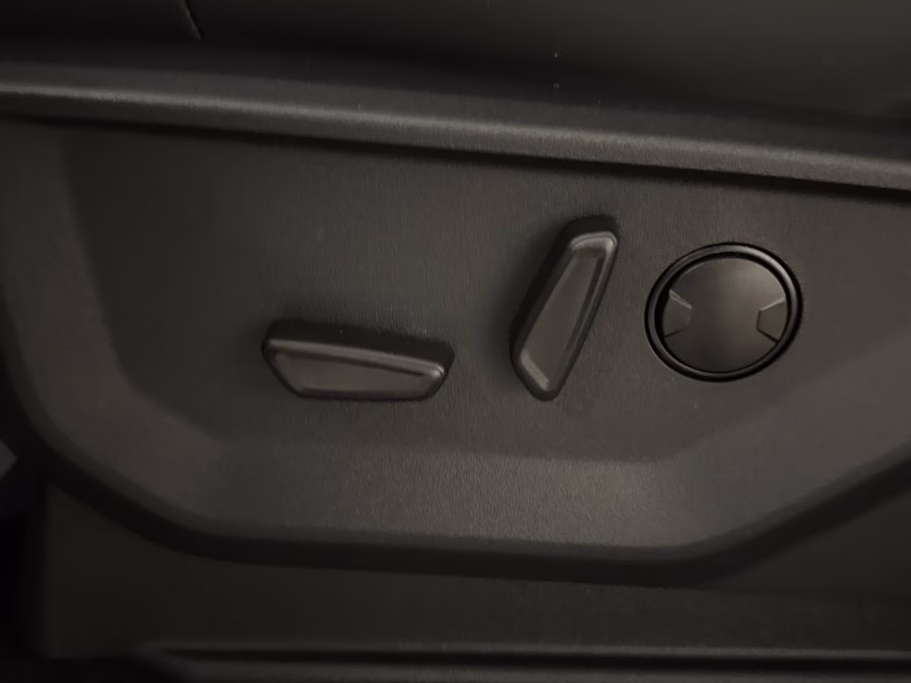 2026 Space Silver Metallic Ford Expedition Active RWD SUV