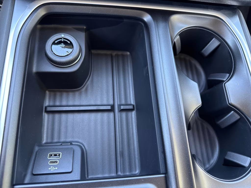 2026 Space Silver Metallic Ford Expedition Active RWD SUV