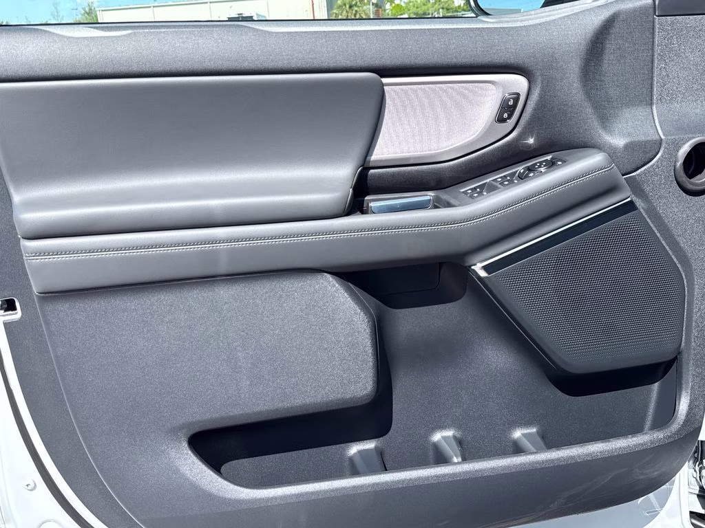 2026 Space Silver Metallic Ford Expedition Active RWD SUV