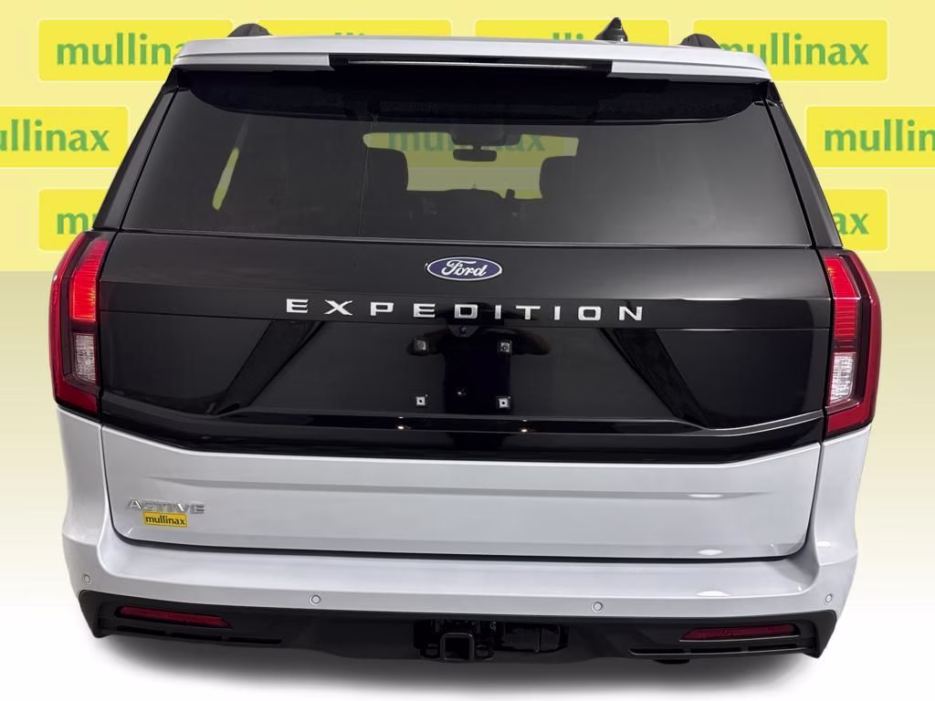 2026 Space Silver Metallic Ford Expedition Active RWD SUV