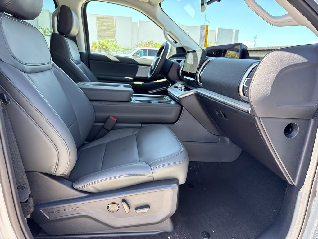 2026 Space Silver Metallic Ford Expedition Active RWD SUV