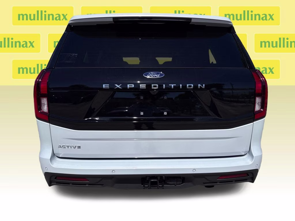 2026 Space Silver Metallic Ford Expedition Active RWD SUV