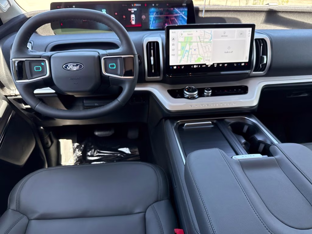 2026 Space Silver Metallic Ford Expedition Active RWD SUV