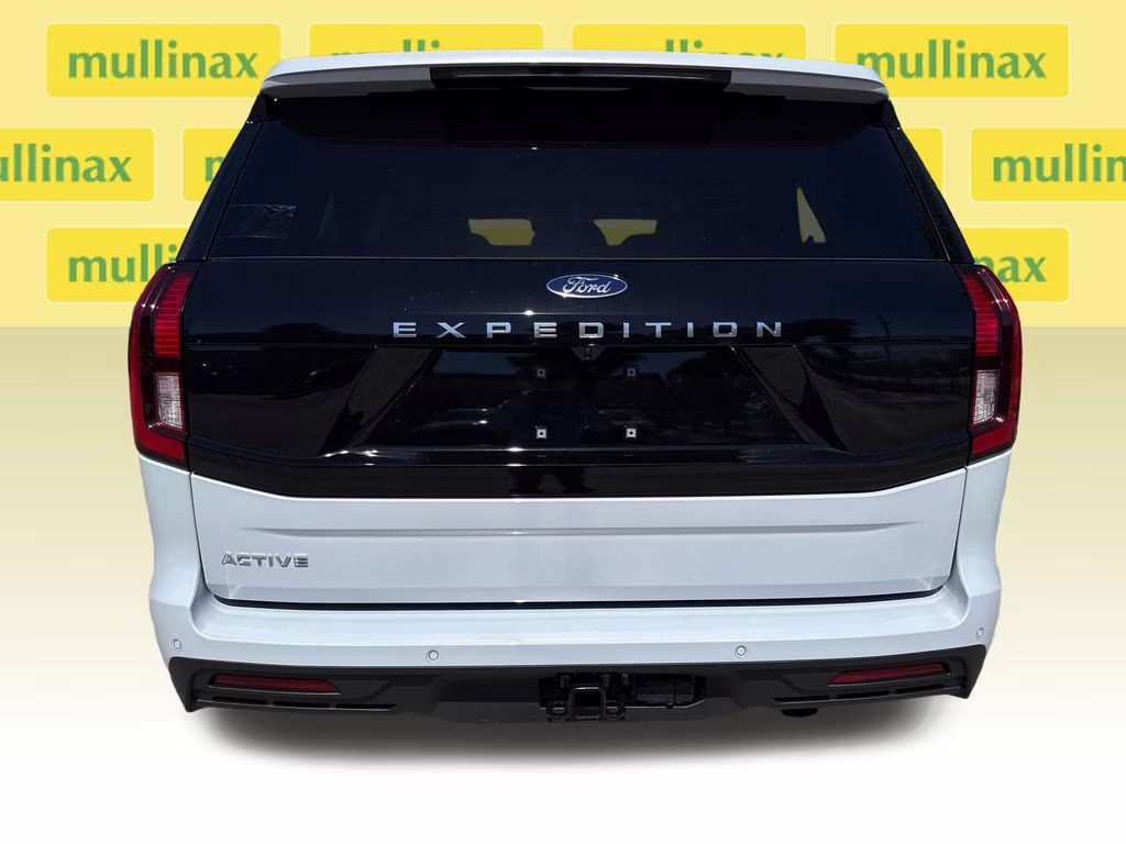 2026 Space Silver Metallic Ford Expedition Active RWD SUV