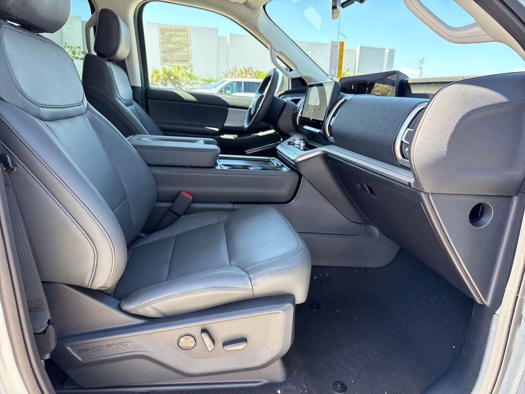 2026 Space Silver Metallic Ford Expedition Active RWD SUV