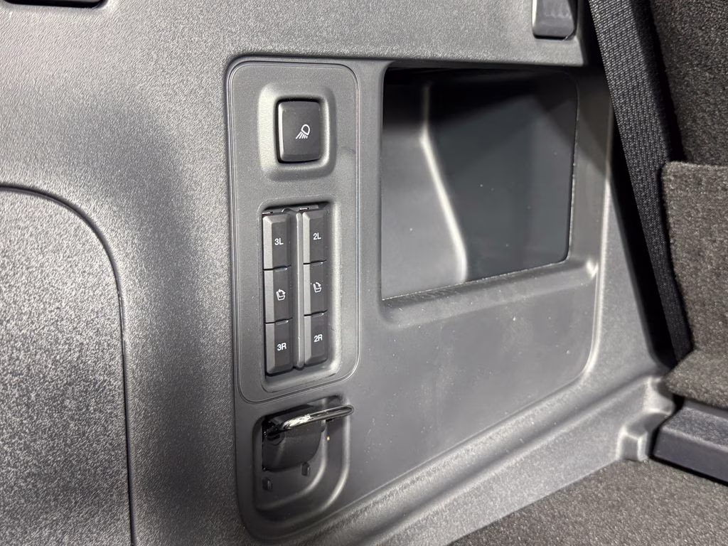 2026 Space Silver Metallic Ford Expedition Active RWD SUV