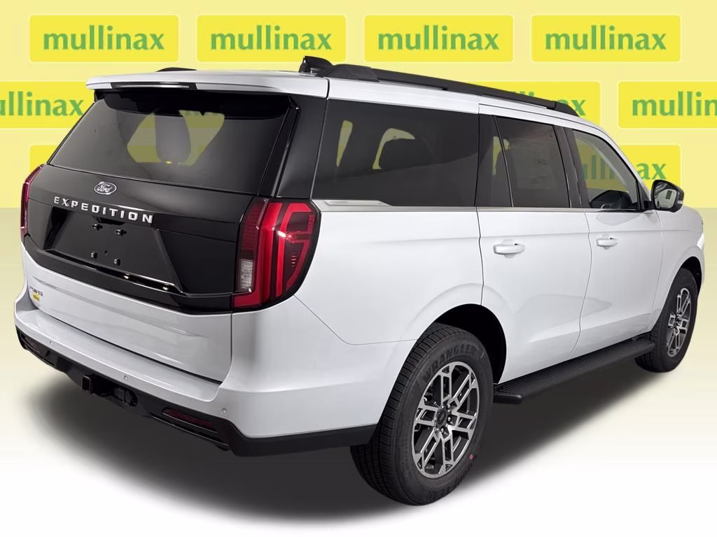 2026 Space Silver Metallic Ford Expedition Active RWD SUV