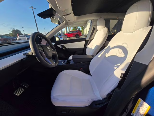 2022 Deep Blue Metallic Tesla Model Y Long Range AWD SUV