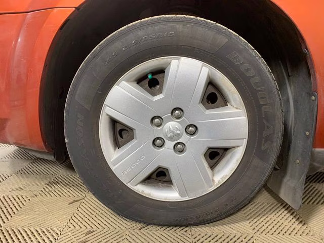 2008 Sunburst Orange Pearlcoat Dodge Avenger SE FWD Sedan