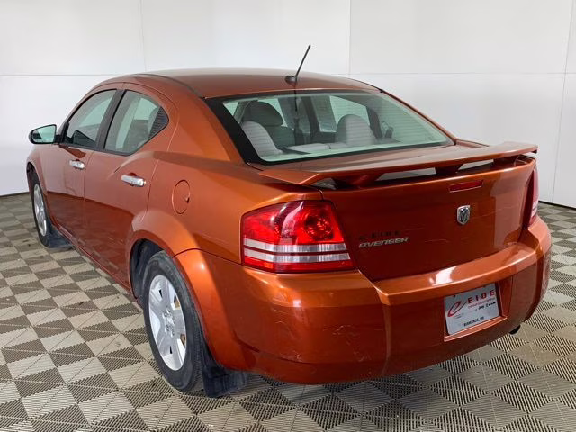 2008 Sunburst Orange Pearlcoat Dodge Avenger SE FWD Sedan