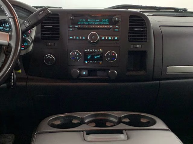 2009 Silver Birch Metallic Chevrolet Silverado 2500HD LT 4X4 Truck