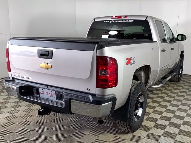 2009 Silver Birch Metallic Chevrolet Silverado 2500HD LT 4X4 Truck